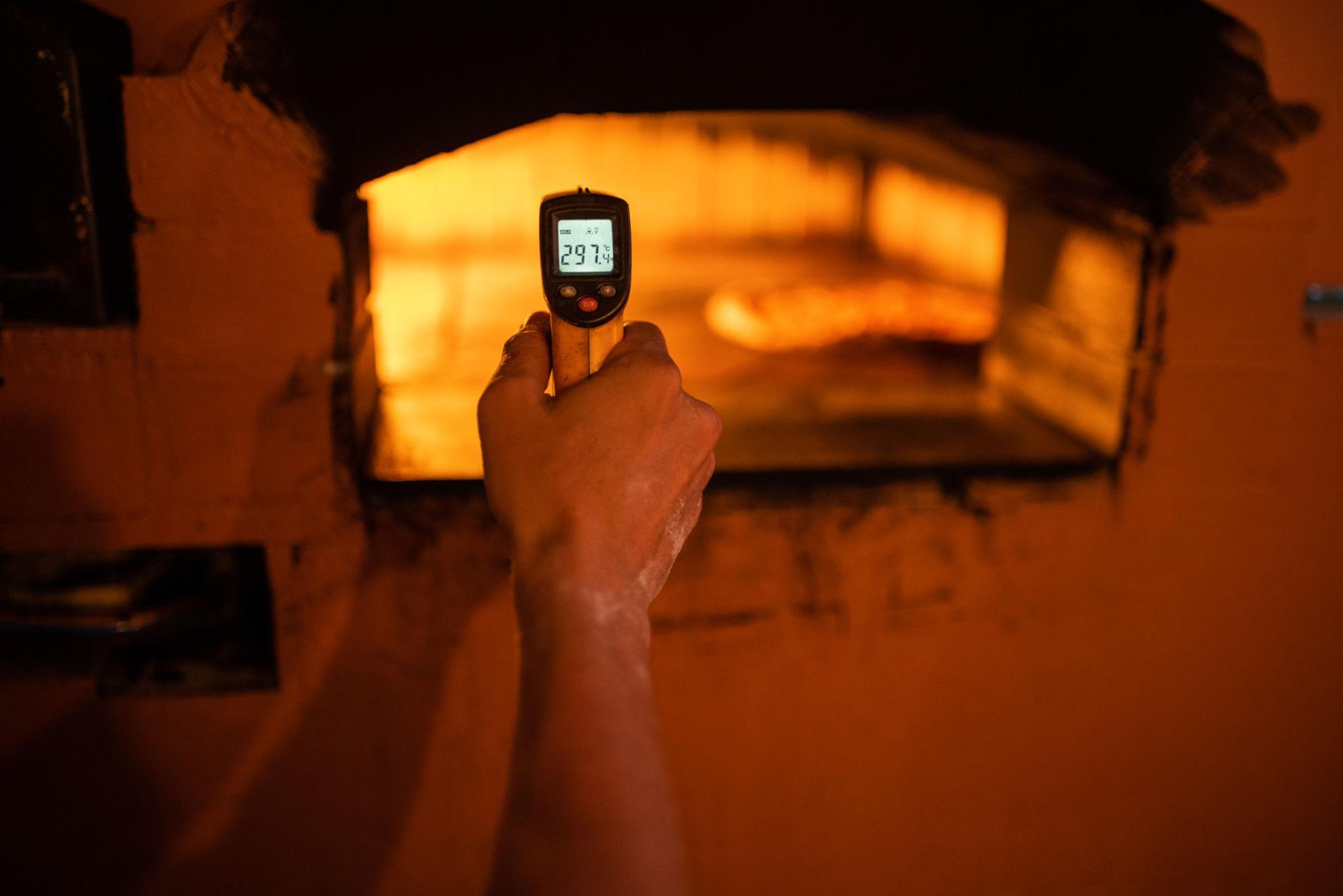 Restaurant Pizza Oven Temperature: Getting It Right for Consistent Results