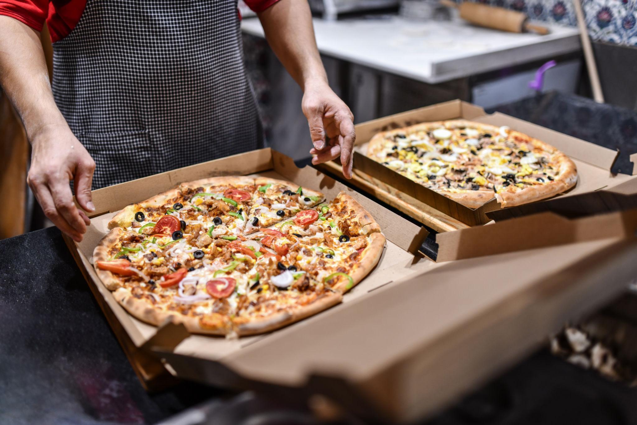 Best Pizza Ovens for Takeaways: Speed, Output and Reliability